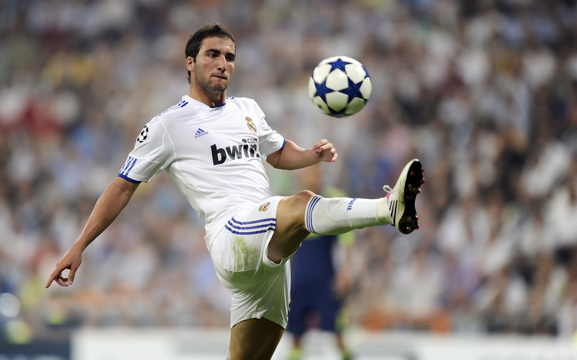 拉米尼·亚马尔表现出色，巴萨2-2战平布鲁日保住晋级希望，巴萨首发11人拉玛西亚