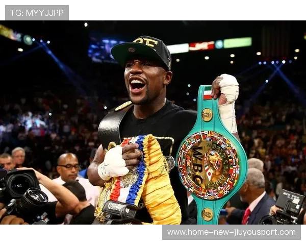 公开赛拳手瞬间反击：从危机到逆袭，精彩不止一击！