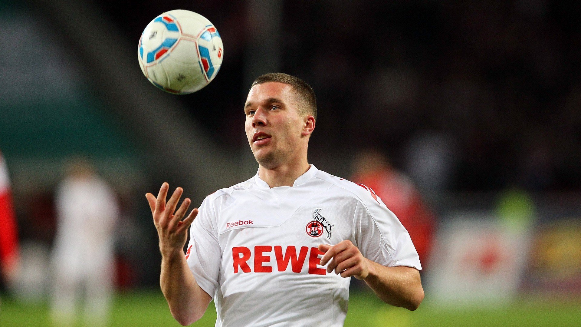 中国足球职业俱乐部赛事营销策略创新,足球俱乐部市场分析